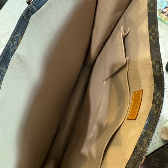 Authentic Sac da Plat from Louis Vuitton - Picture 12 of 15